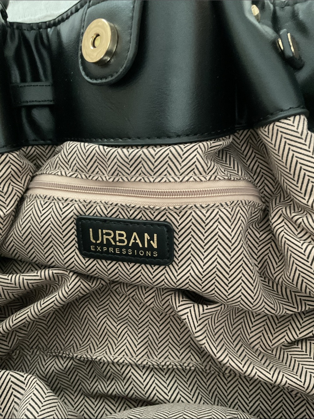 Urban Expressions Classic Tan Woven Tote Bag with Black Handles - Picture 9 of 10